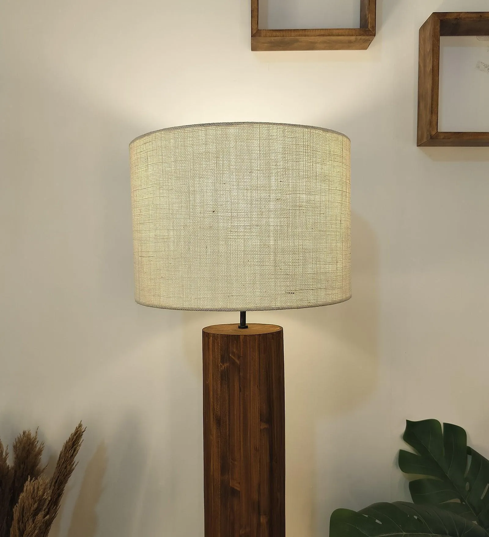 Cedar Wooden Floor Lamp with Beige Fabric | Lampshade with Brown Base
