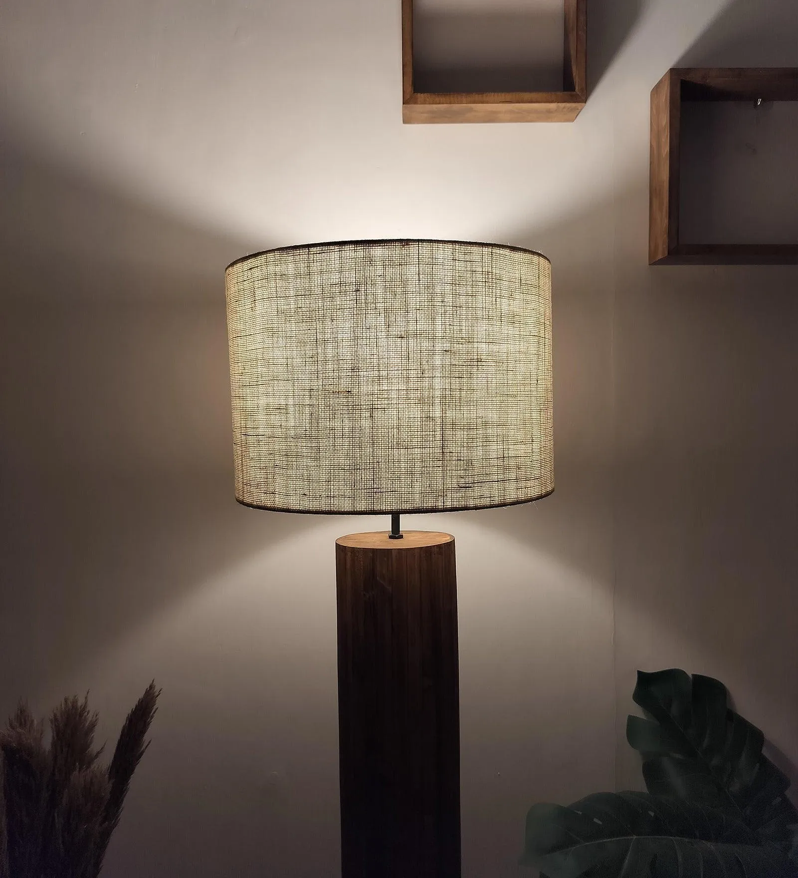 Cedar Wooden Floor Lamp with Beige Fabric | Lampshade with Brown Base