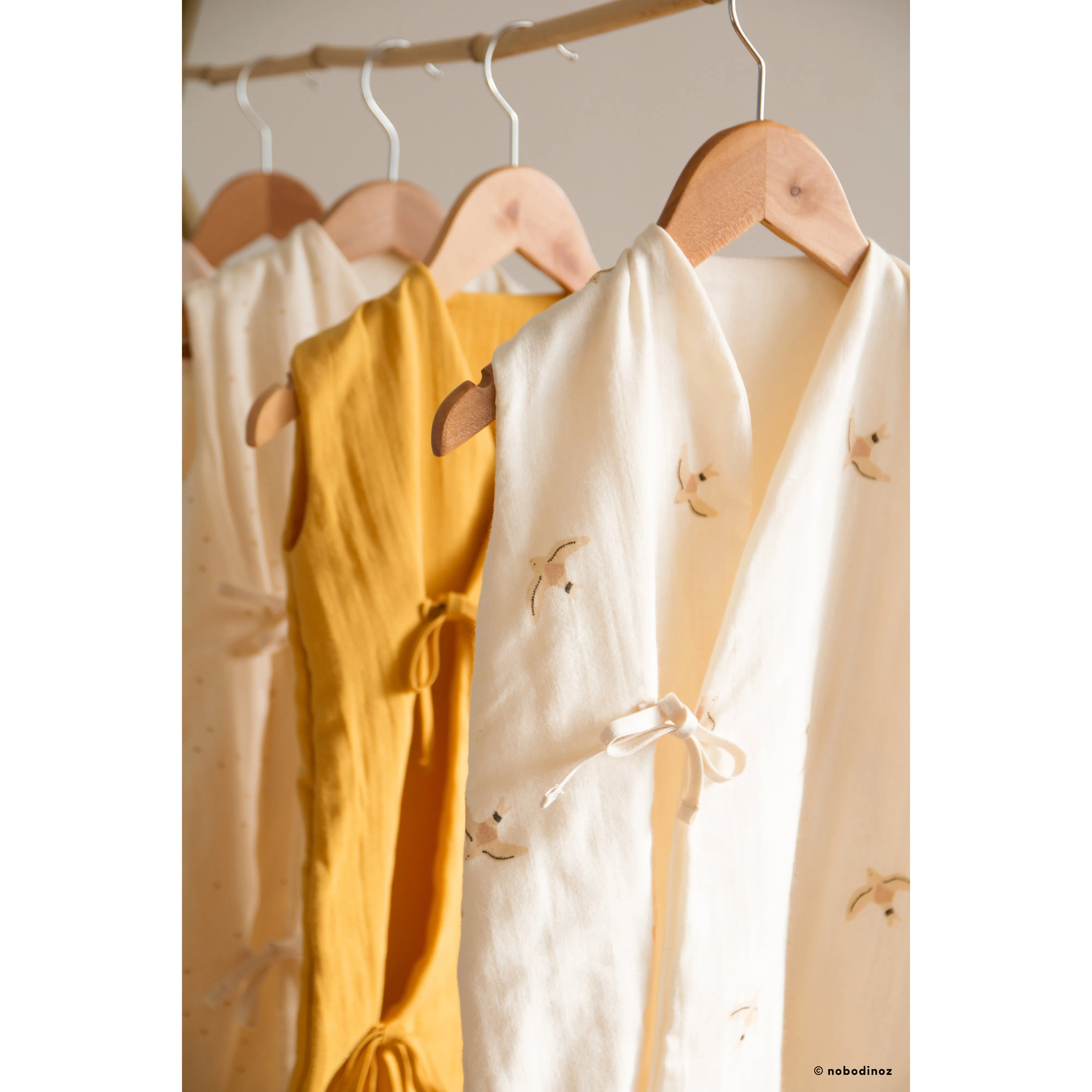 nobodinoz Summer Sleeping Bag Dreamy Gold Stella/Midnight Blue