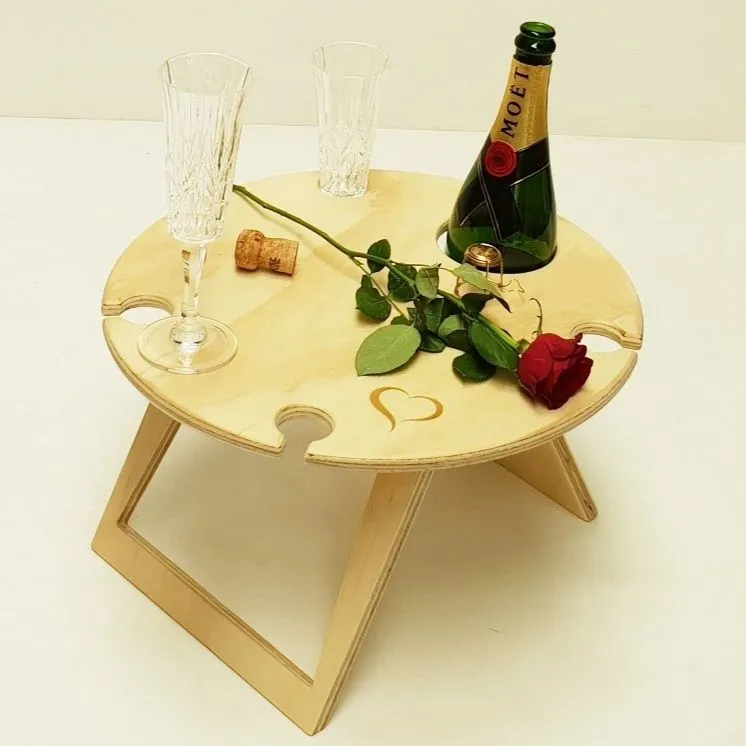 Summer Picnic Table - Lovers