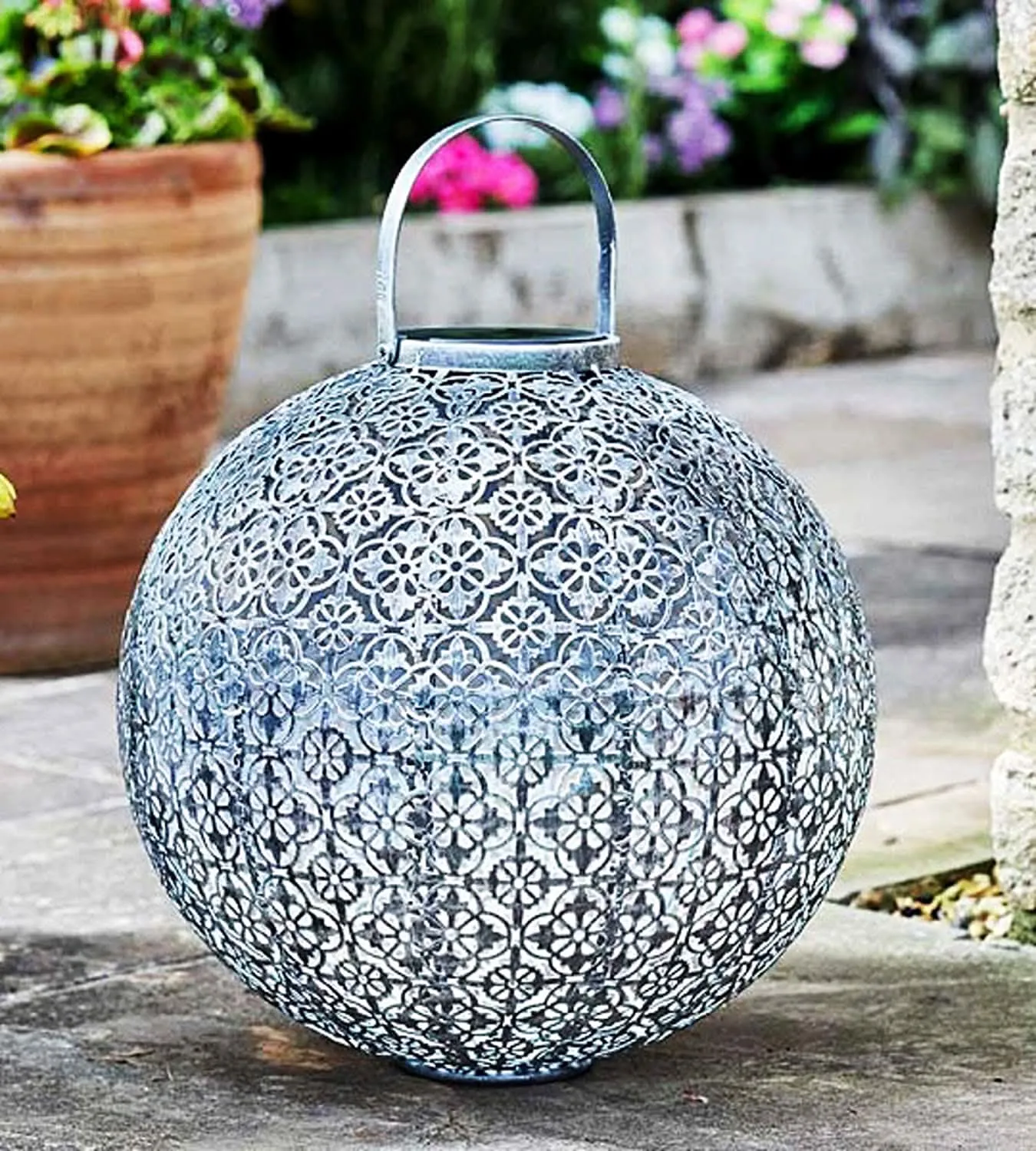 Turkish Style Solar Garden Ornament White LED with Silver Glove Effect